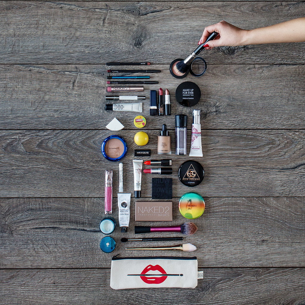 Ce calatorie extraordinara! Kit travel makeup